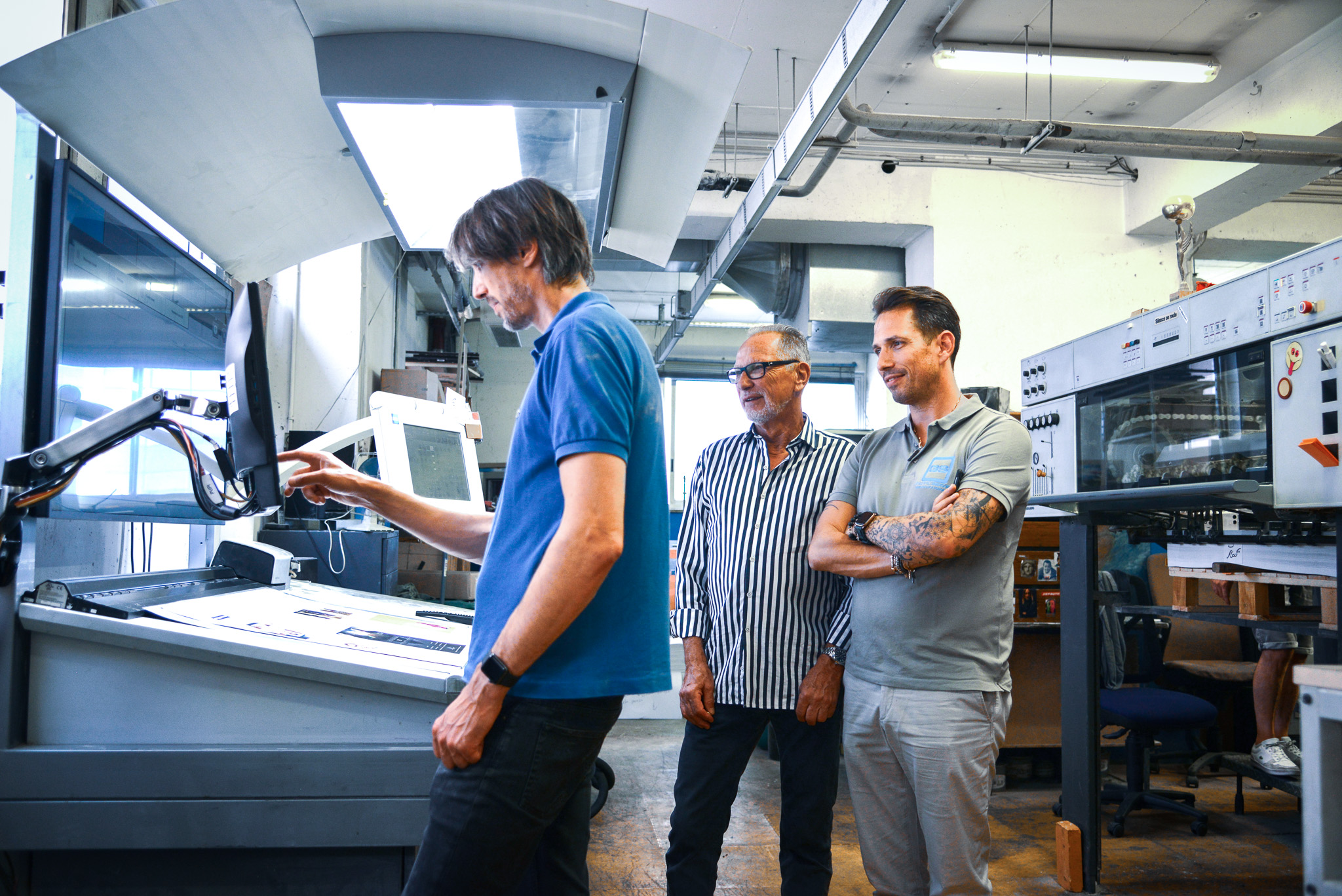Rutherford team training on a press console